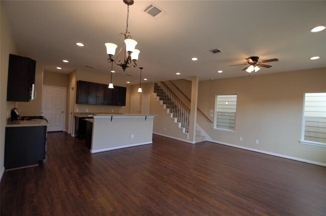 Building Photo - 17145 Wilthorne Garden Ct