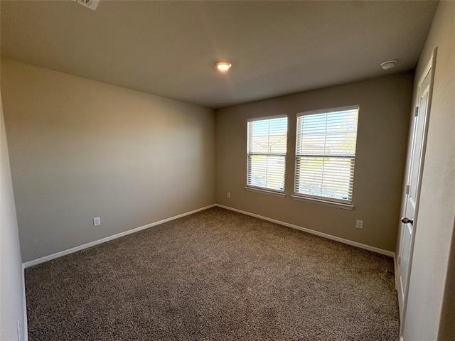 Building Photo - 533 Crestridge Dr N