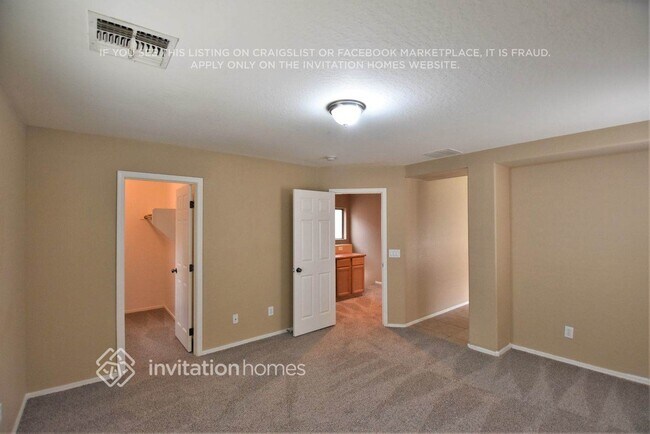 Building Photo - 6825 S 7th Ln