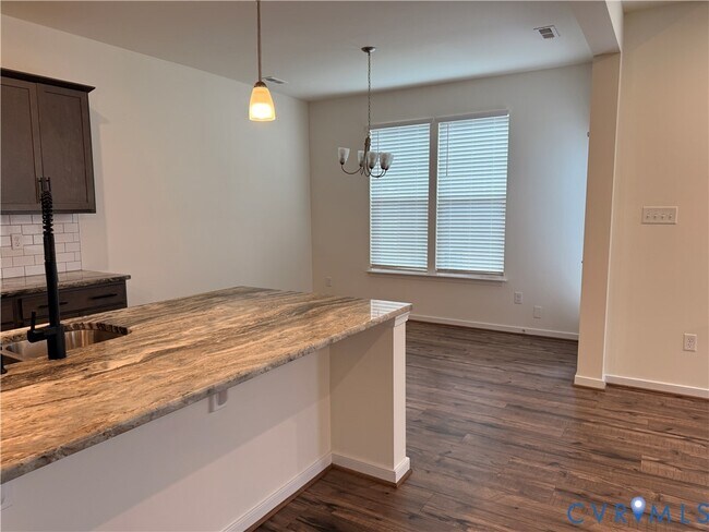 Building Photo - 18417 Palisades Ct