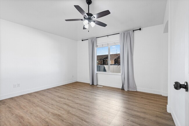 Building Photo - 1572 S Bridle Path Loop