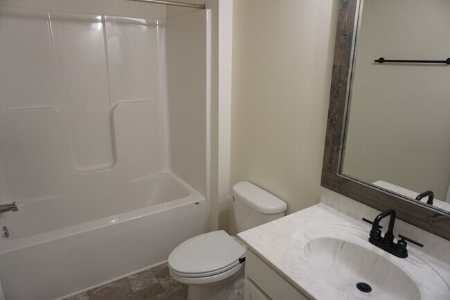 Building Photo - 9343 Cassadine Ct