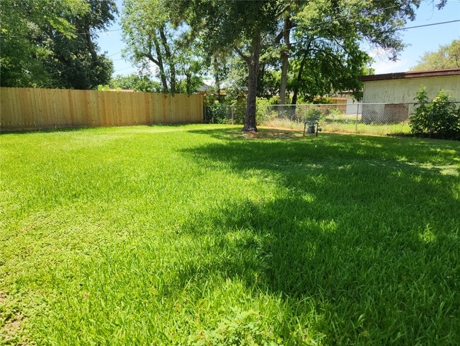 Building Photo - 2914 Vance