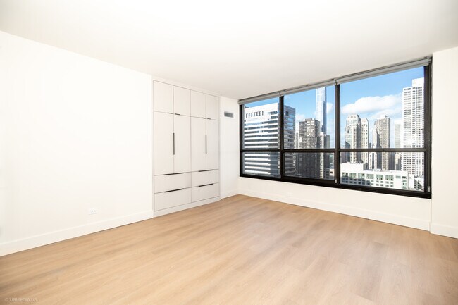 Building Photo - 405 N Wabash Ave