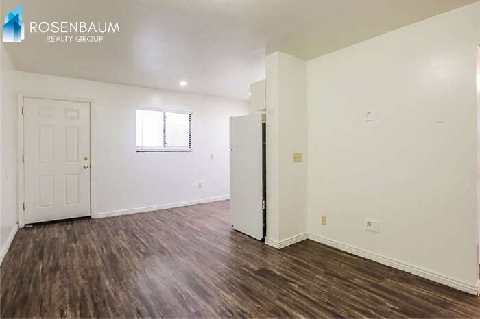 Building Photo - 770 N Dodge Blvd