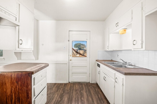 Building Photo - 5614 44th St