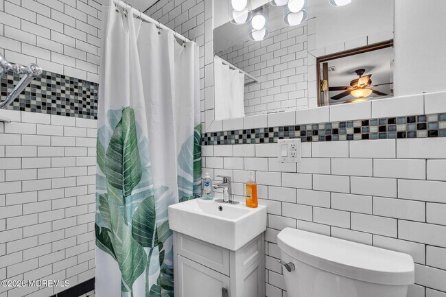 Building Photo - 65 Grand Central Ave