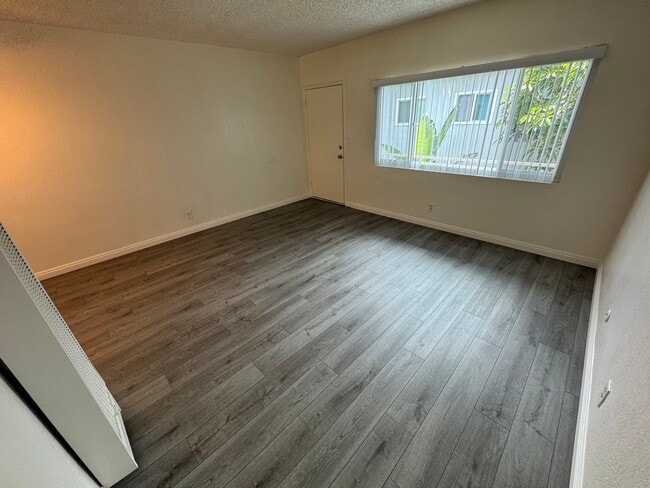 Building Photo - 3920 Redondo Beach Blvd