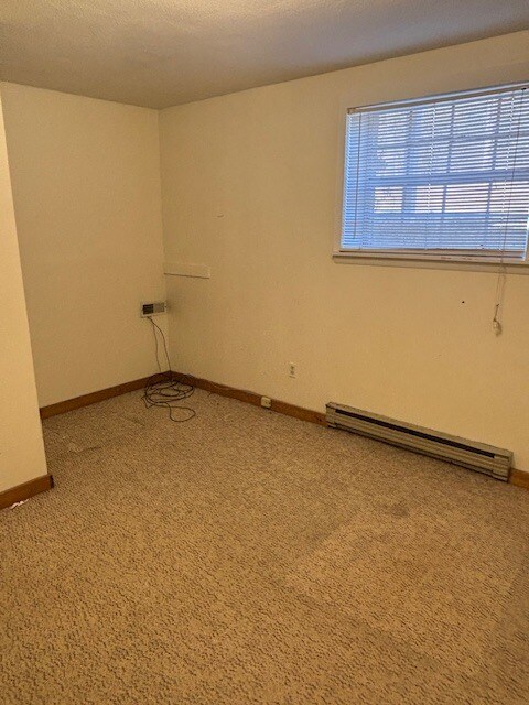 Building Photo - 234 Middle Rd