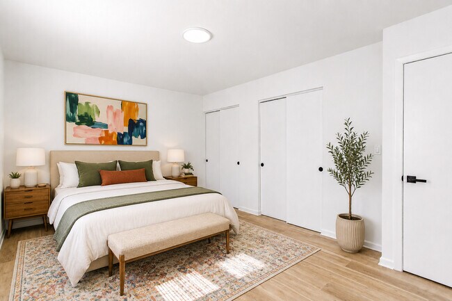 Building Photo - 7777 Ramsgate Cir S