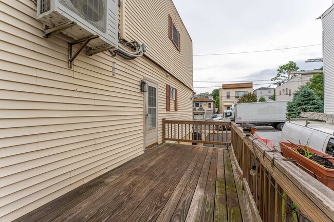 Building Photo - 4317 Cottage Ave