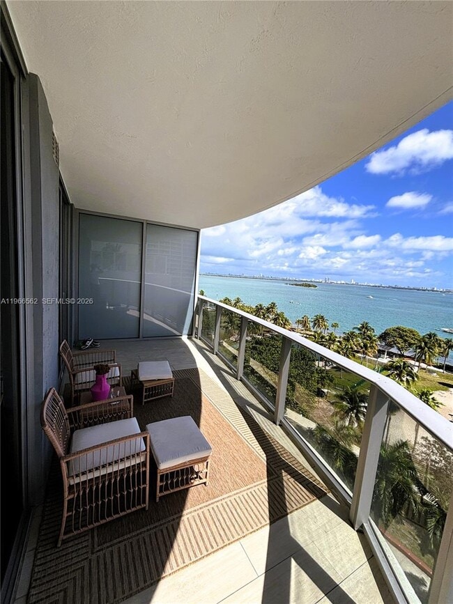 Building Photo - 488 NE 18th St