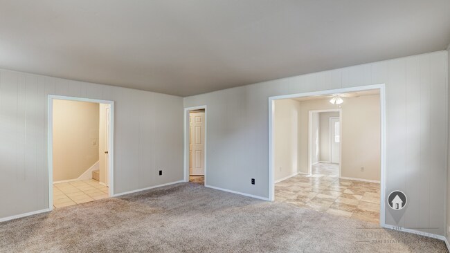 Building Photo - 7507 Knight Lake Dr