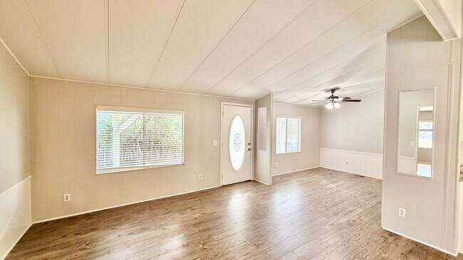 Building Photo - 33259 Homestead Ln