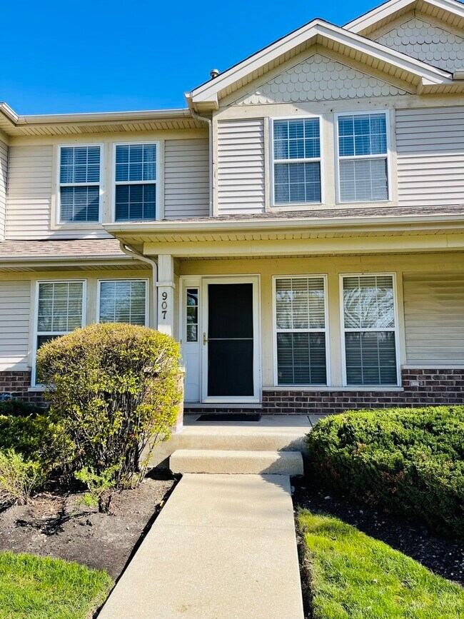 Primary Photo - 907 Main St