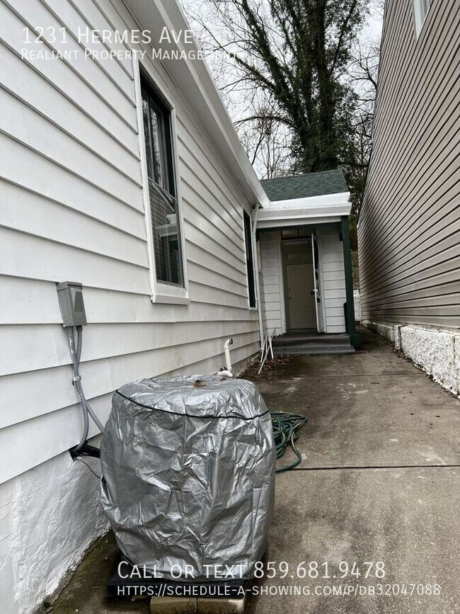 Building Photo - 1231 Hermes Ave