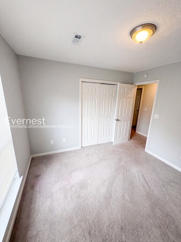 Building Photo - 3908 Old Ivy Ct