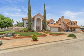 Building Photo - 2053 Gus Moran St