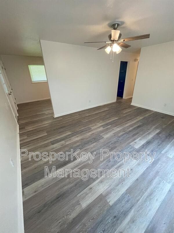 Building Photo - 5360 Spencer Ln
