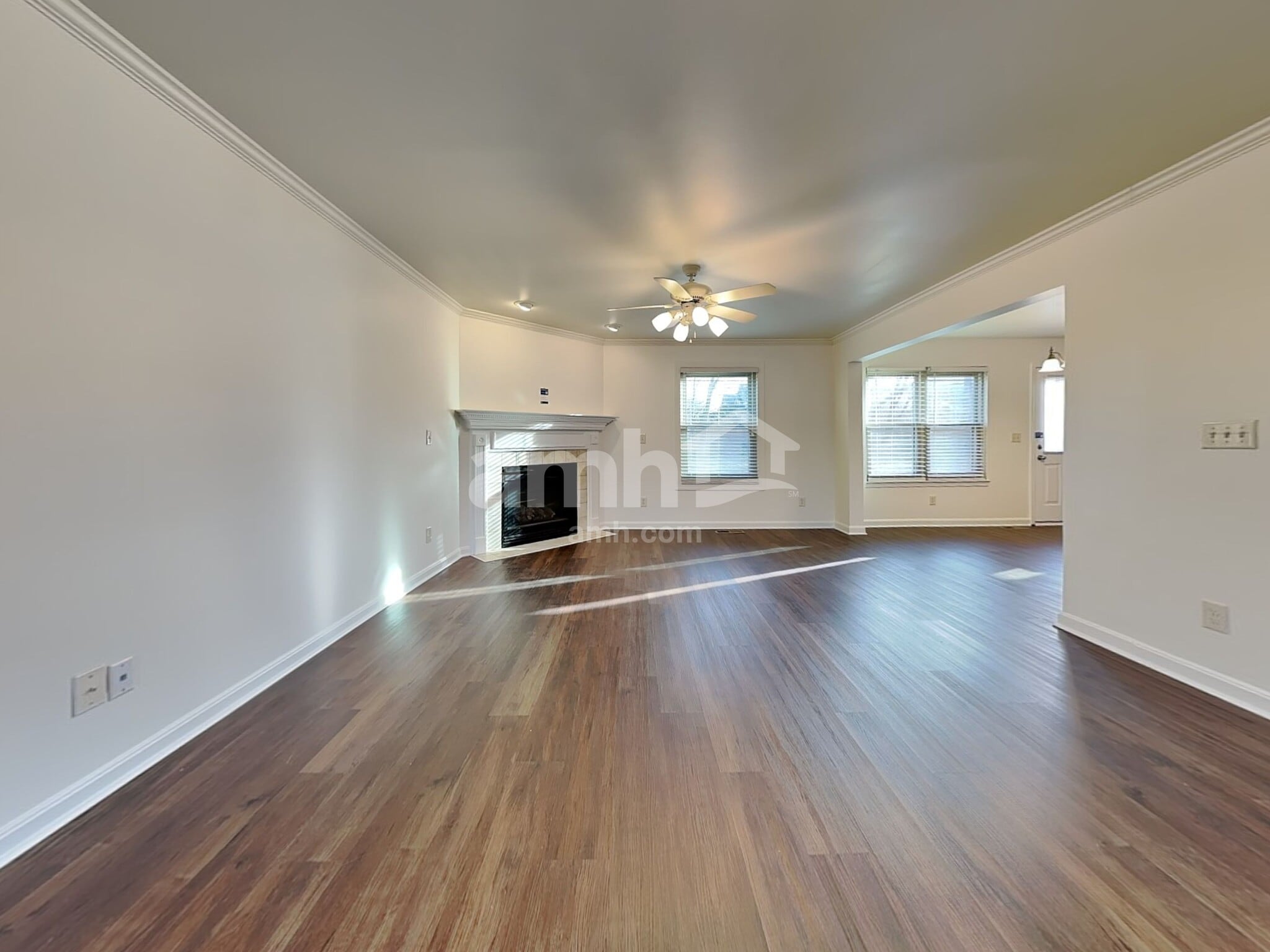 Building Photo - 8400 Woodcreek Dr