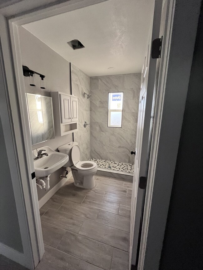 Building Photo - 1017 Wyatt Dr