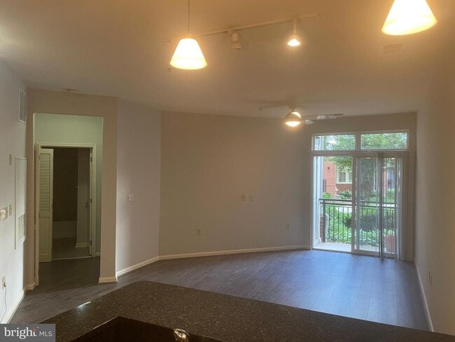 Building Photo - 2665 Prosperity Ave