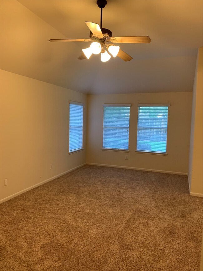 Building Photo - 13223 Heather Falls Dr