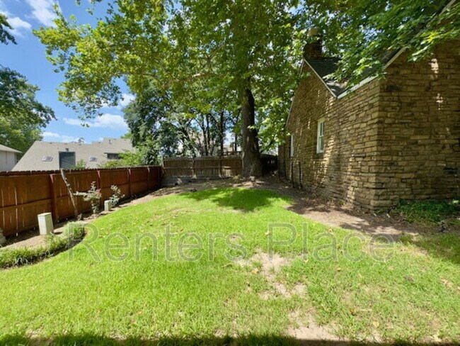 Building Photo - 6315 E 98th Pl
