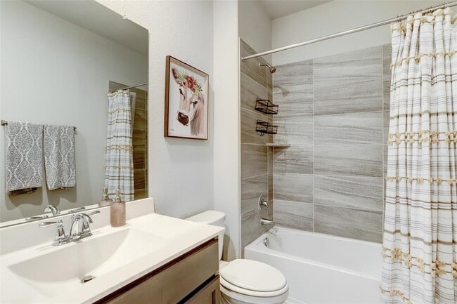 Building Photo - 16454 Rosary Pea Pl