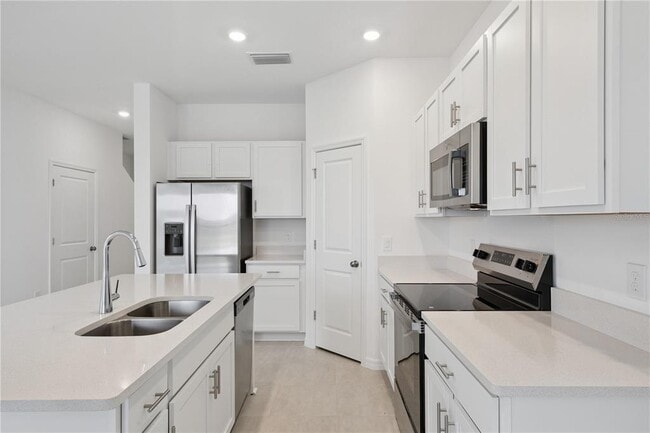 Building Photo - 7619 WATERSCAPE Dr