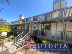 Building Photo - Spacious 2Bd/2Ba Townhouse with Loft in Ga...