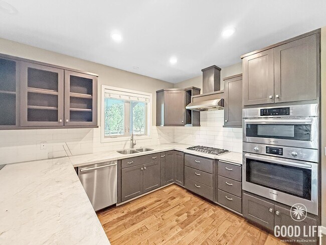 Building Photo - Updated 4BD/3.5BA Rental With 3-Car Garage in Menifee