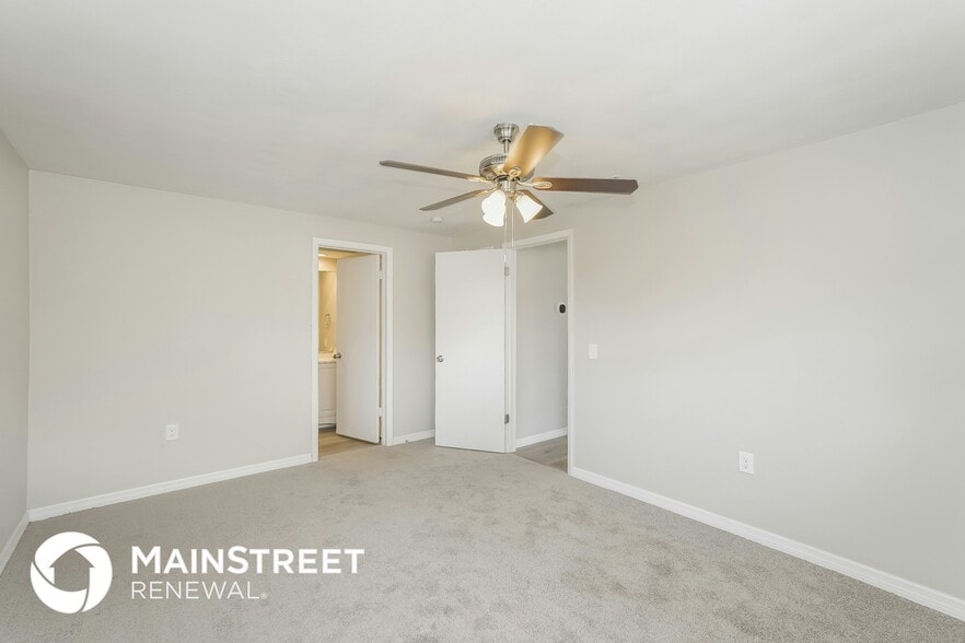 Building Photo - 6022 Halifax Dr