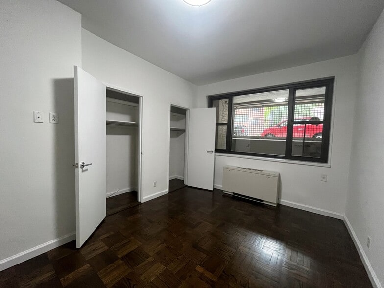 Building Photo - 405 E 56th St