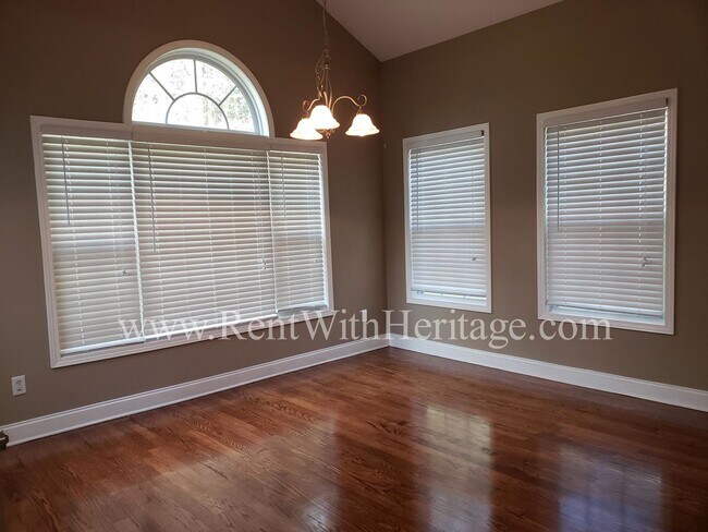 Building Photo - WOW! AMAZING HOME WITH ALL THE UPGRADES!! ...