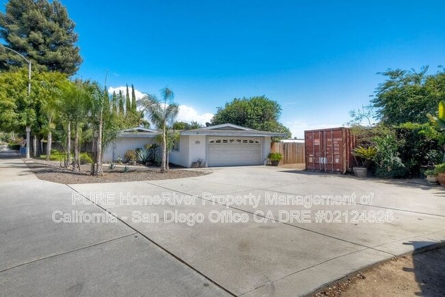 Building Photo - 2135 E El Norte Pkwy