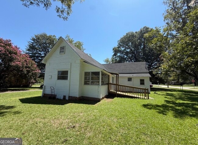 Building Photo - 604 Shy St