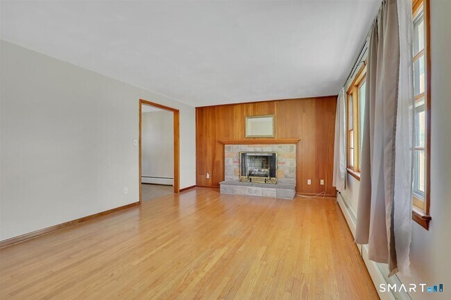 Building Photo - 57 Alanby Dr