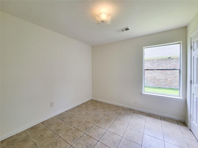 Building Photo - 3307 Pine Dust Ln