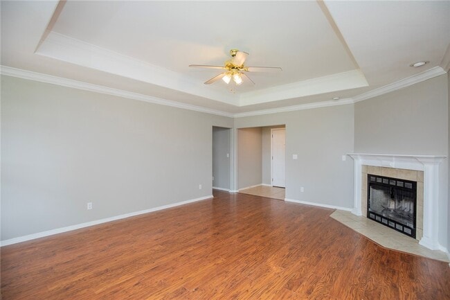 Building Photo - 902 SW Sandrock Rd