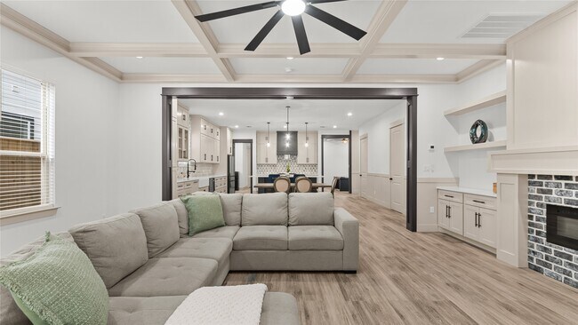 Building Photo - 517 Moore St