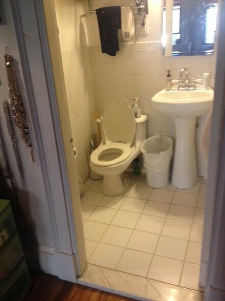 *Pictures are representative samples of the advertised unit. In some cases, the actual units you tou - 415 Beacon St