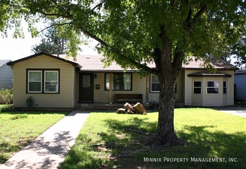 Primary Photo - 3005 49th St