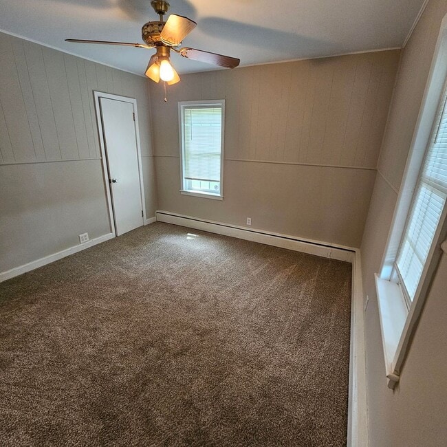 Building Photo - COMING SOON!!  Gorgeous 4 Bedroom Home in ...