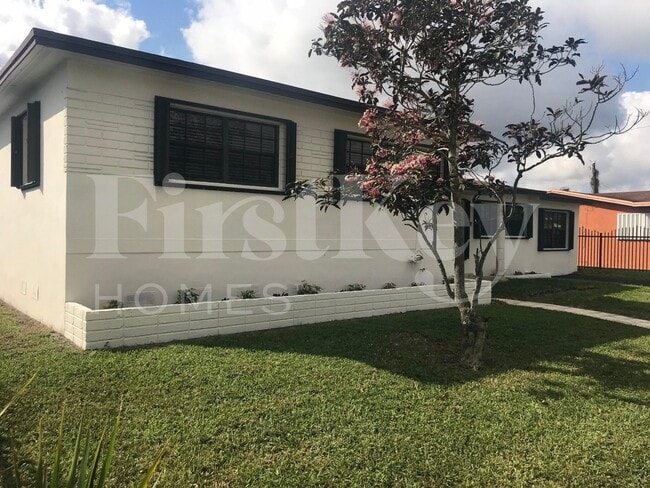 Building Photo - 1420 NW 176th Terrace