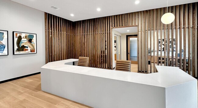 Building Photo - 14015 Univ Pass