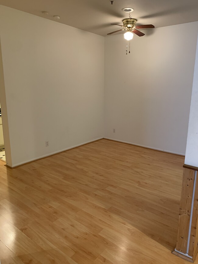 Building Photo - 500 S Berendo St