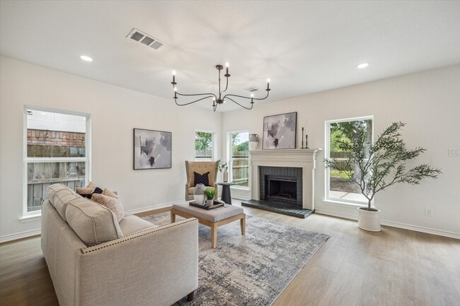 Building Photo - 6806 Flowermound Dr