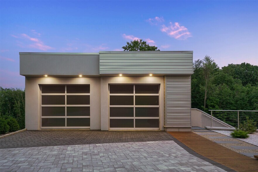 Building Photo - 68 Root Ave