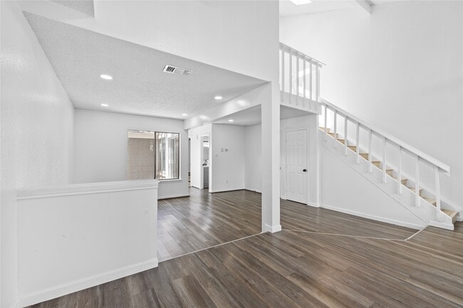 Building Photo - 13002 Greenway Chase Ct